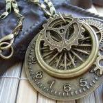 Steampunk Necklace And Pendant Charms Of Antique..